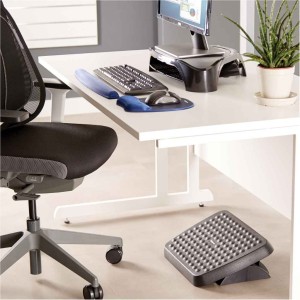 Ergonomic footrest