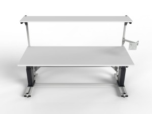 Electrically adjustable table with shelf