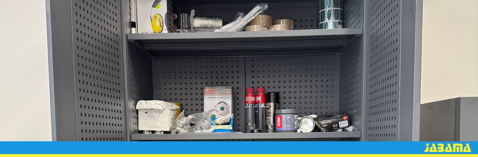 How to Choose a Metal Workshop Cabinet? A Guide to Selecting Workshop Furniture